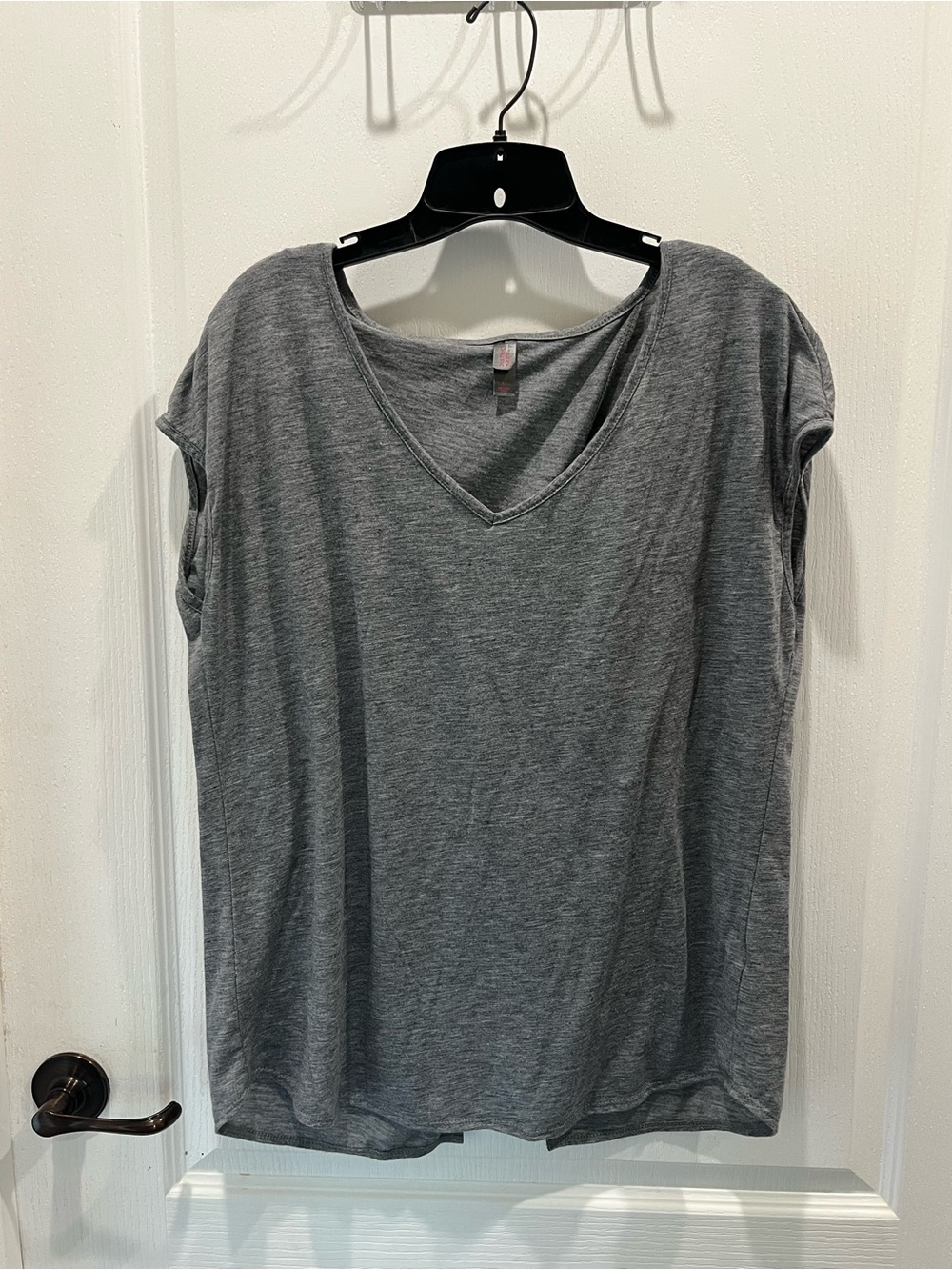 Women's V-Neck Short Sleeve Tee - Gray